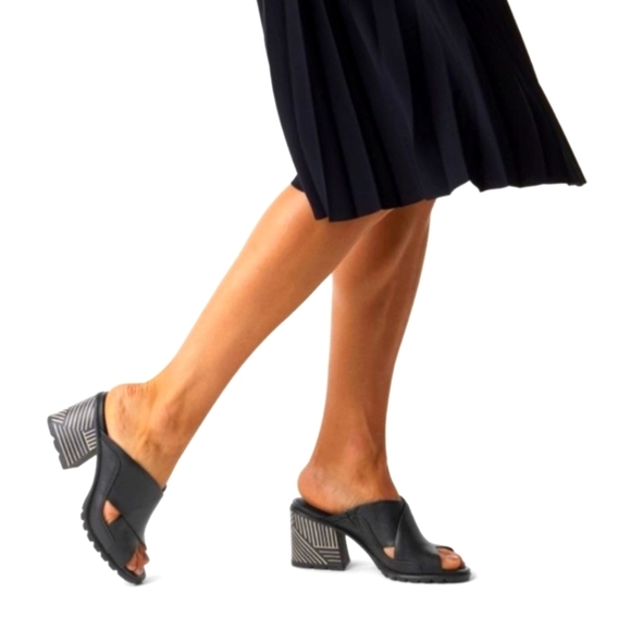 Sorel Nadia Slip On Peep Toe Mule Black Leather Block Heel Sandals Wmn's Size 9 - Picture 2 of 7